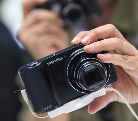 Bisnis Kamera Samsung Diisukan Sekarat